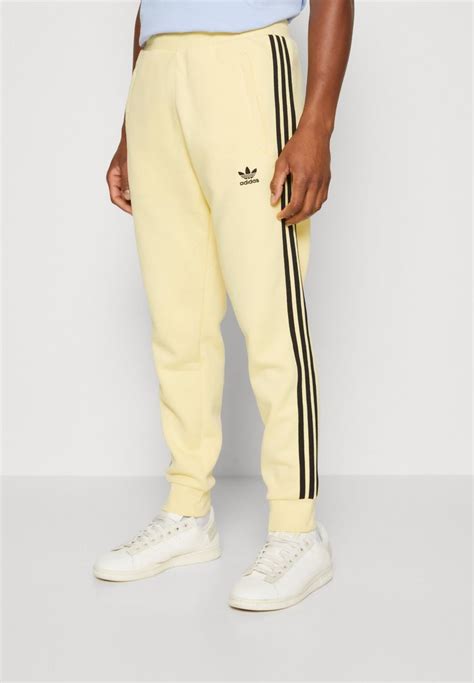 adidas trainingsbroek doodskop|adidas trainingspakken.